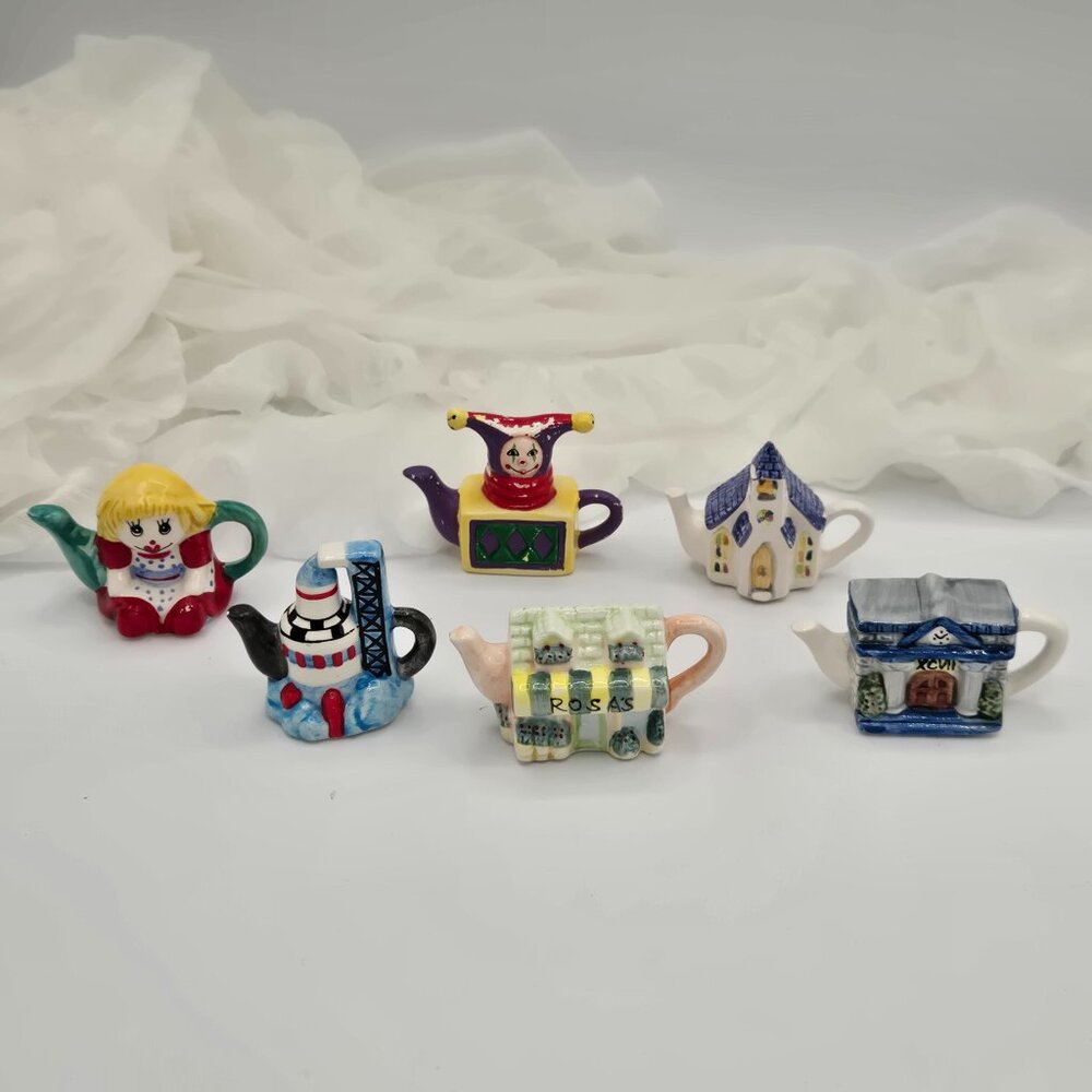 Vintage Red Rose Tea Miniature Teapots – Set of 6